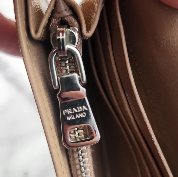 Authentic PRADA Saffiano Patent Leather Vernice Crystal Studded Flap Long Wallet - Picture 10 of 11